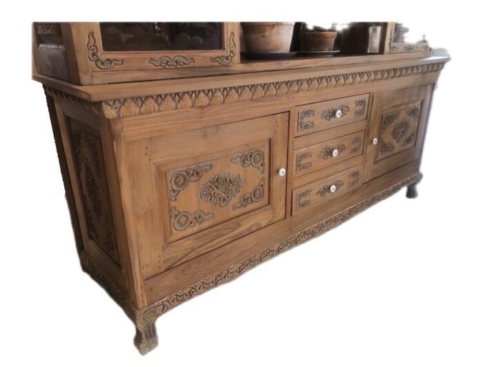 Cabinet with carving - Image 2