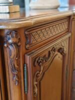 Sideboard with carving - Image 10