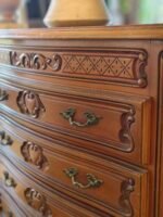 Sideboard with carving - Image 5