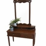 Dressing table with carving